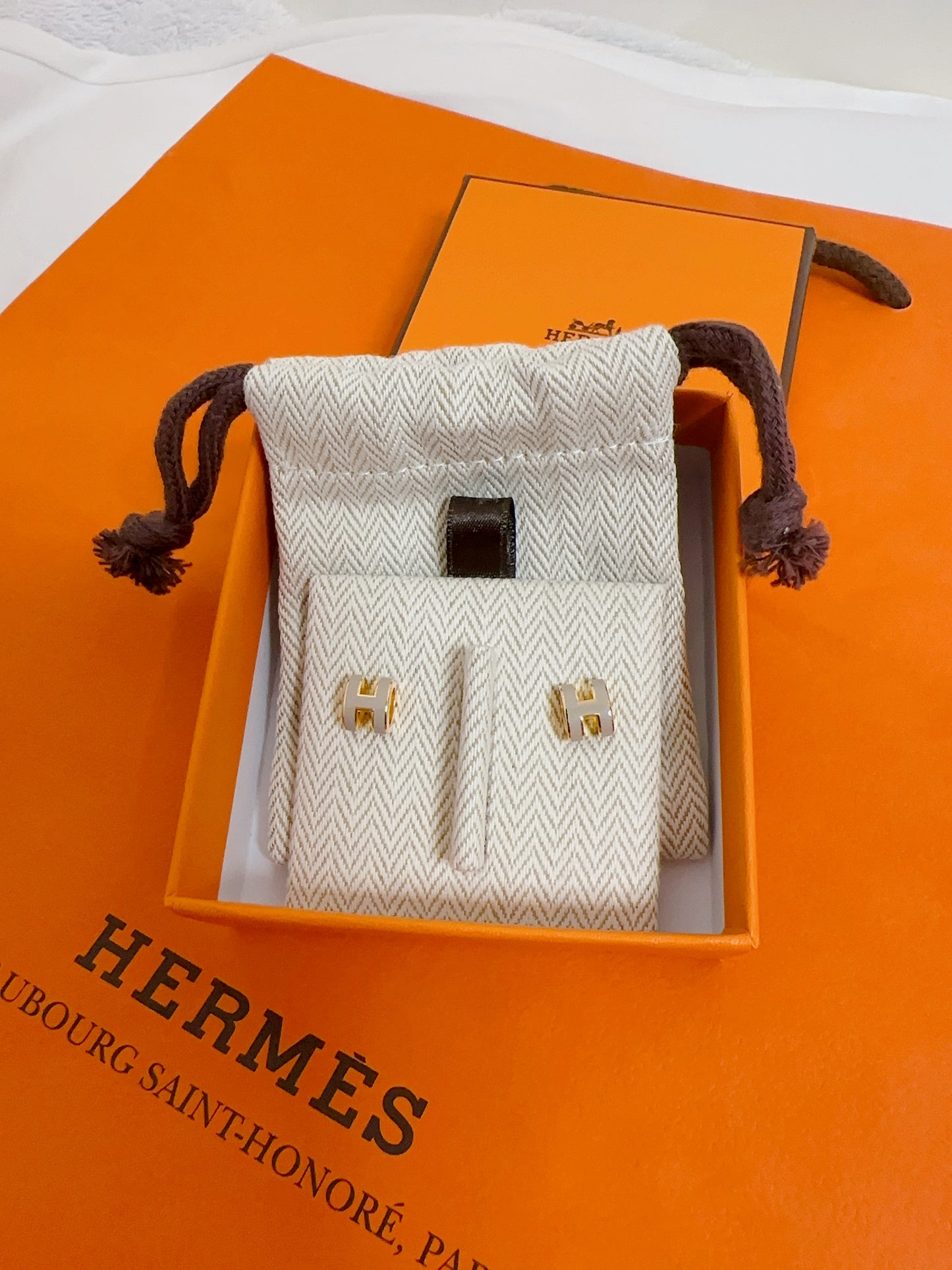 Hermes Mini Pop H Earrings Beige x Gold